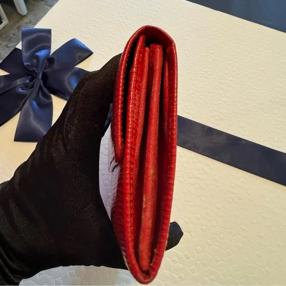 LOUIS VUITTON EPI LONG WALLET - Picture 11 of 17